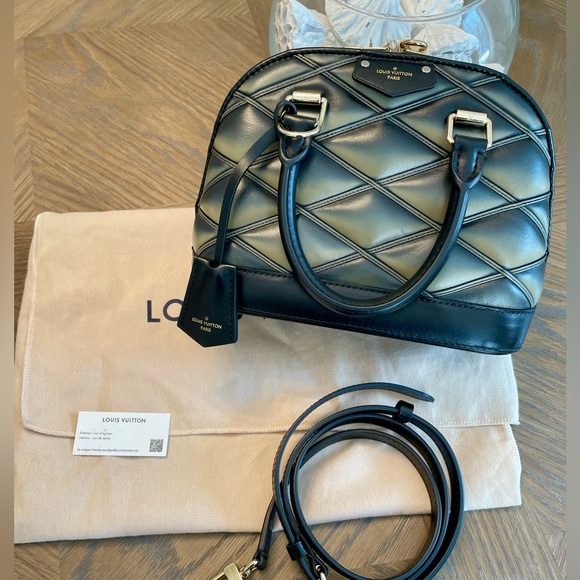 Authentic Louis Vuitton Alma BB Malletage Black, Cream, Green leather - Picture 6 of 16